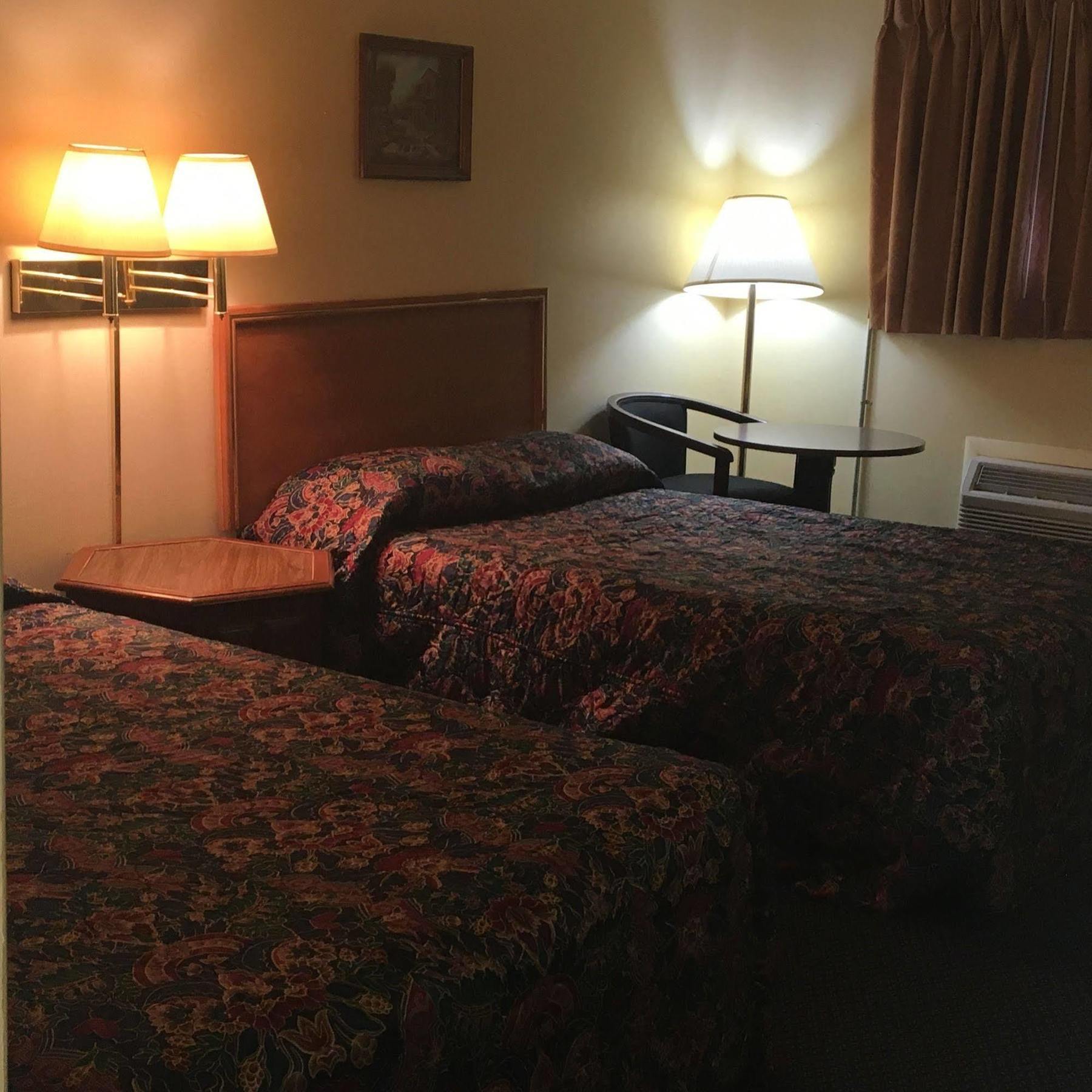 Guest House Motel Chanute Zewnętrze zdjęcie
