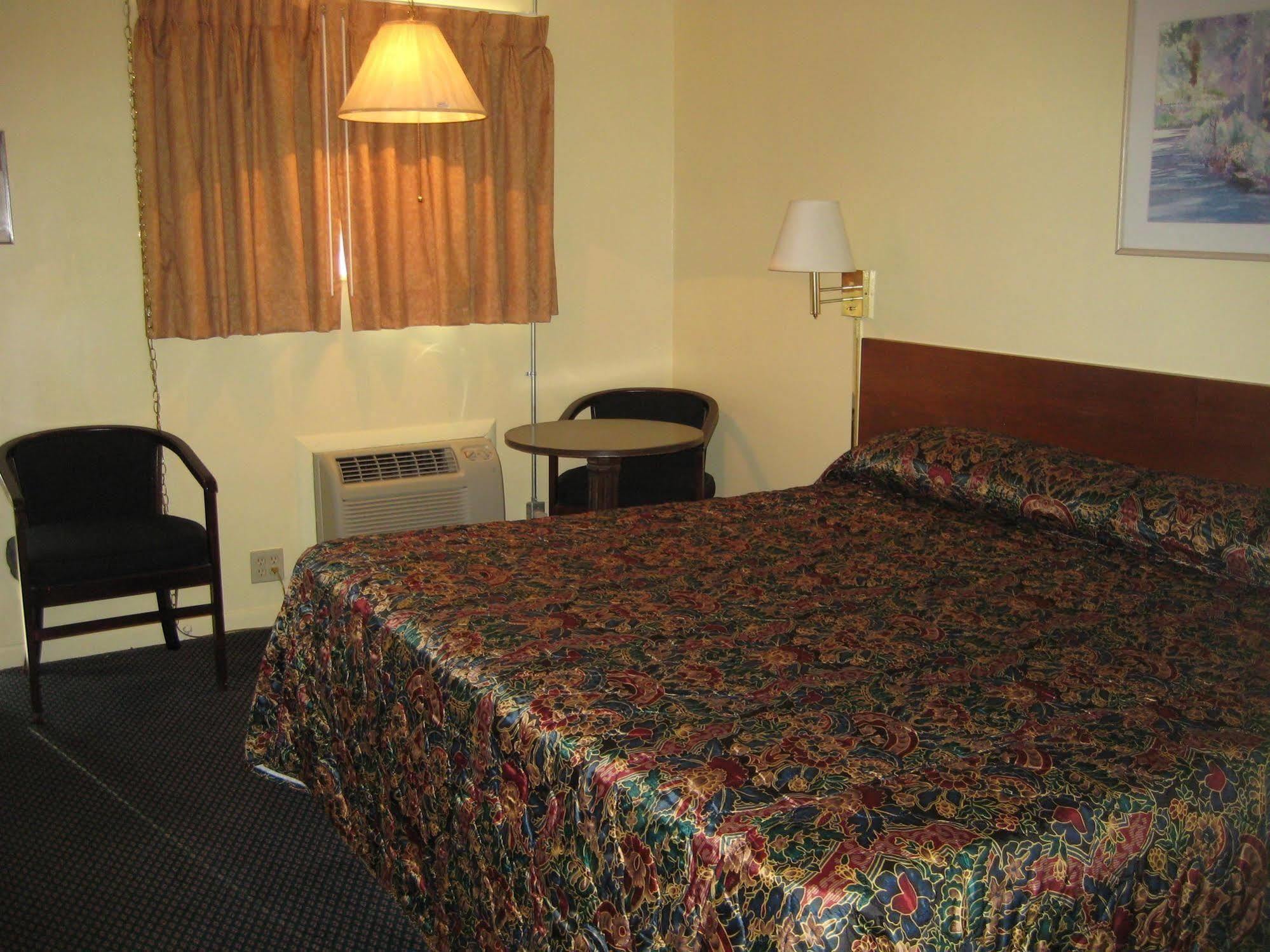 Guest House Motel Chanute Zewnętrze zdjęcie