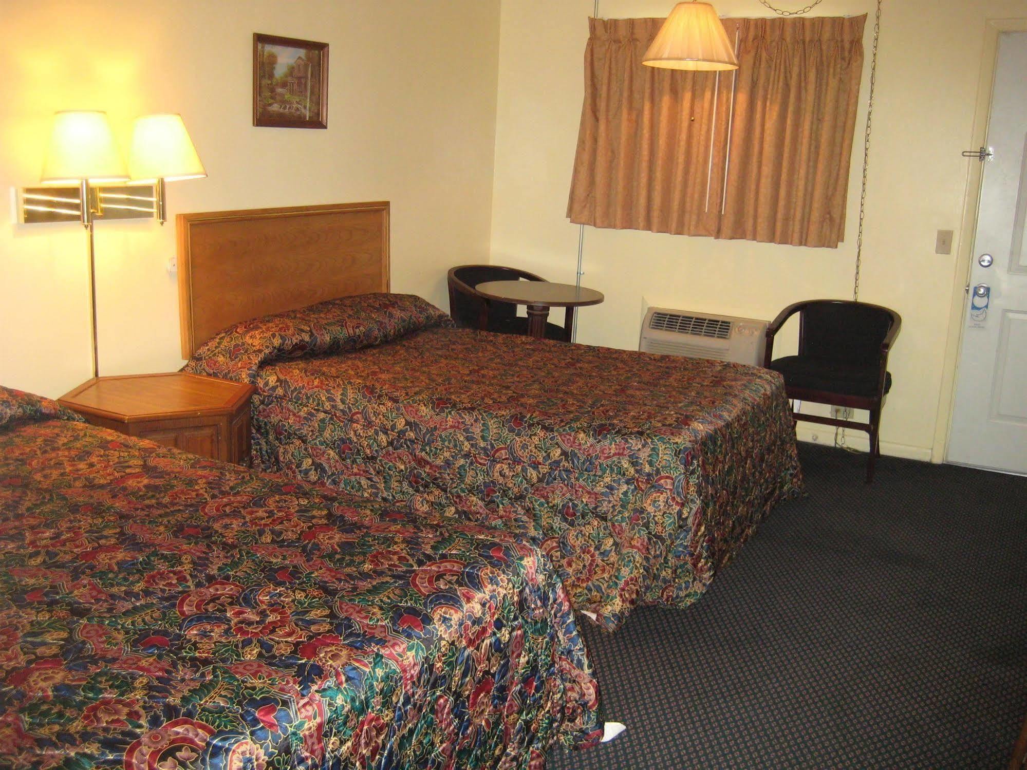 Guest House Motel Chanute Zewnętrze zdjęcie